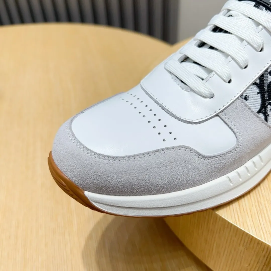Men's shoes 💰P440💰 [Dior] Dior casual sports shoes, the uppers are made of original imported cowhide leather and original cloth fabrics, a must-have for fashionistas, and the complex craftsmanship is perfect. Imported soft mesh lining, sheepskin foot pads, soles: original soles specially provided by the original factory, exclusive movable molded soles are super comfortable, original factory single goods, men's size 38-45